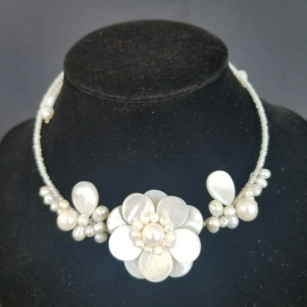 NWOT Vintage Faux Pearl, Shell & Beaded Choker